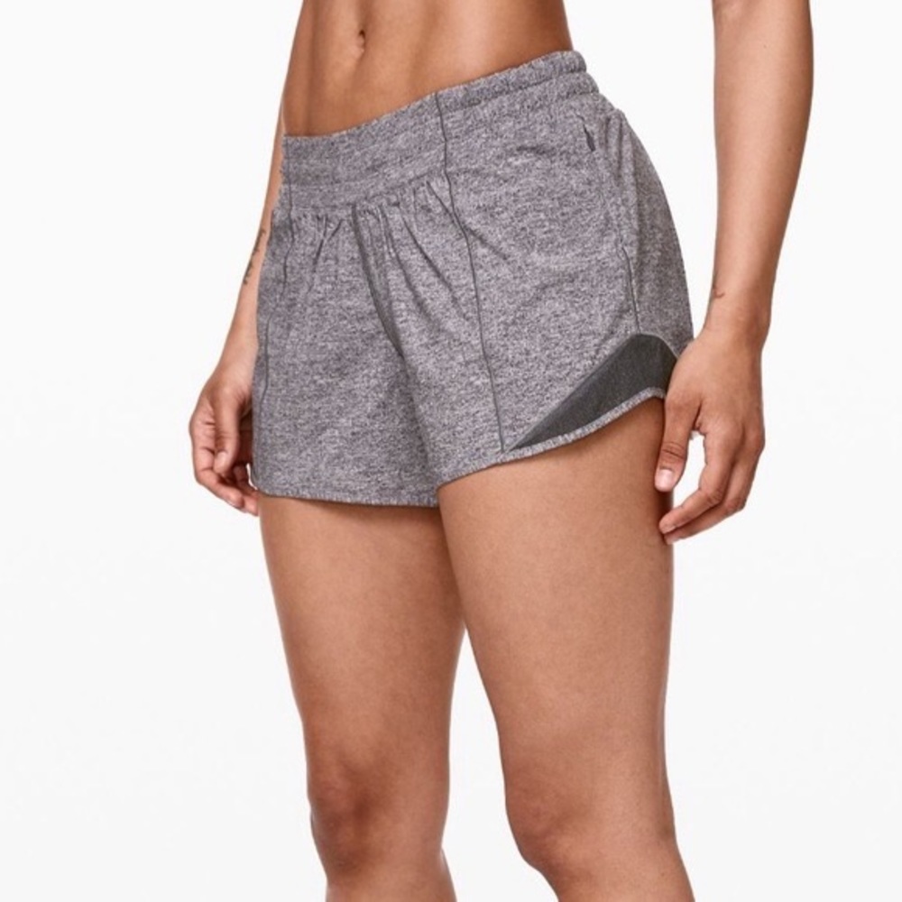 Lululemon hotty hot shorts heather gray 4 inches size 4